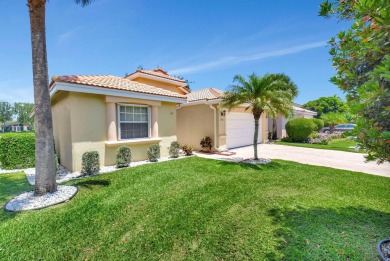 Welcome to this spacious 3-bedroom, 2-bathroom LAKEFRONT home on Westchester Golf and Country Club in Florida - for sale on GolfHomes.com, golf home, golf lot