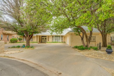 Now you can own the view that put the lake in Lakeridge. Nestled on LakeRidge Country Club in Texas - for sale on GolfHomes.com, golf home, golf lot