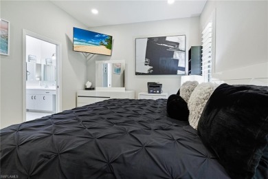 GOLF MEMBERSHIP INCLUDED ($50,000 VALUE!) Step into the country on Hunters Ridge Country Club in Florida - for sale on GolfHomes.com, golf home, golf lot