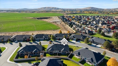 Welcome to carefree living in Horn Rapids, Richland's premier on Horn Rapids Golf Club in Washington - for sale on GolfHomes.com, golf home, golf lot