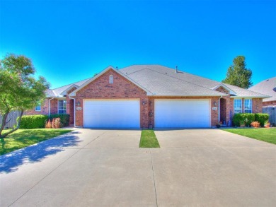 Investor Opportunity - Duplex Backing up to Golf Course!! on Golf Club At Surrey Hills in Oklahoma - for sale on GolfHomes.com, golf home, golf lot