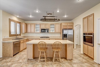 Well-loved one-story home in the guard-gated golf community of on Rhodes Ranch Golf Club in Nevada - for sale on GolfHomes.com, golf home, golf lot