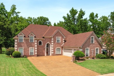 Custom built home, original owner. 4 bedrooms, 3.5 baths, 3 car on Quail Ridge Golf Course in Tennessee - for sale on GolfHomes.com, golf home, golf lot