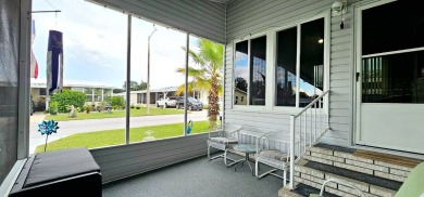 MODERN, Stunning 2 bedroom 2 bath home in 55 + Resort style on Zephyrhills Municipal Golf Course in Florida - for sale on GolfHomes.com, golf home, golf lot