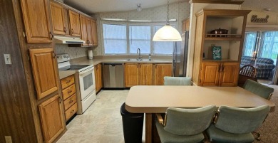 MODERN, Stunning 2 bedroom 2 bath home in 55 + Resort style on Zephyrhills Municipal Golf Course in Florida - for sale on GolfHomes.com, golf home, golf lot