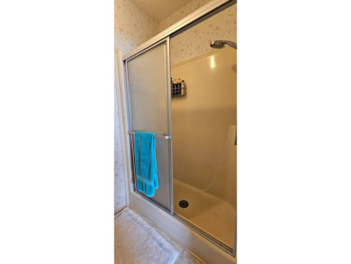MODERN, Stunning 2 bedroom 2 bath home in 55 + Resort style on Zephyrhills Municipal Golf Course in Florida - for sale on GolfHomes.com, golf home, golf lot