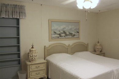 PRICED TO SELL!  It's not very often that a 2/2/2 1794 sq ft htd on Mainlands Golf Club in Florida - for sale on GolfHomes.com, golf home, golf lot