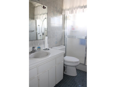 PRICED TO SELL!  It's not very often that a 2/2/2 1794 sq ft htd on Mainlands Golf Club in Florida - for sale on GolfHomes.com, golf home, golf lot