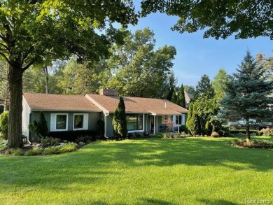 Prime Location - Country Living in the City. 
Nestled on nearly on Hilltop Golf Course in Michigan - for sale on GolfHomes.com, golf home, golf lot