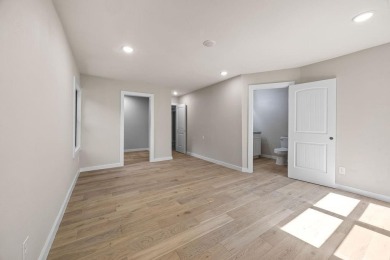 Adorable property in the Shropshire Subdivision! Completely on Bella Vista Country Club - Kingswood in Arkansas - for sale on GolfHomes.com, golf home, golf lot