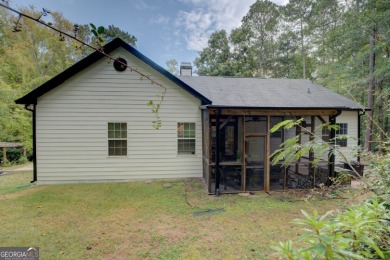 Location, location, location! Well maintained 3-bedroom & on Turtle Cove Golf Course in Georgia - for sale on GolfHomes.com, golf home, golf lot