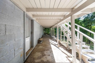 Adorable property in the Shropshire Subdivision! Completely on Bella Vista Country Club - Kingswood in Arkansas - for sale on GolfHomes.com, golf home, golf lot