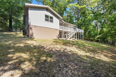 Adorable property in the Shropshire Subdivision! Completely on Bella Vista Country Club - Kingswood in Arkansas - for sale on GolfHomes.com, golf home, golf lot