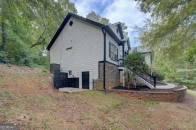 Location, location, location! Well maintained 3-bedroom & on Turtle Cove Golf Course in Georgia - for sale on GolfHomes.com, golf home, golf lot