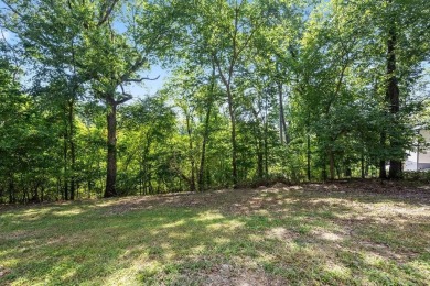 Adorable property in the Shropshire Subdivision! Completely on Bella Vista Country Club - Kingswood in Arkansas - for sale on GolfHomes.com, golf home, golf lot