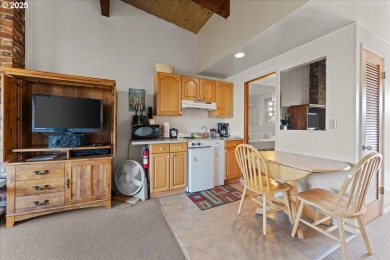 Have you dreamed of owning a vacation home on the Oregon Coast on Seaside Golf Course in Oregon - for sale on GolfHomes.com, golf home, golf lot