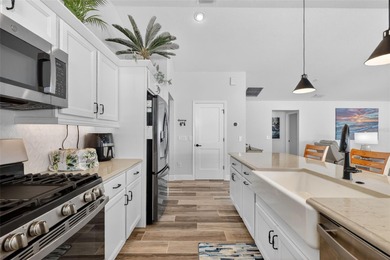 3/2 Winslow Courtyard Villa with PRIVATE WATER VIEW offered on Pennbrooke Fairways in Florida - for sale on GolfHomes.com, golf home, golf lot