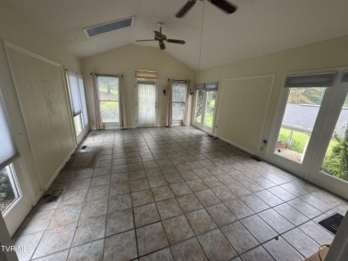 Elegant Home with direct golf course access. 

Welcome to 667 on Elizabethton Municipal Golf Club in Tennessee - for sale on GolfHomes.com, golf home, golf lot