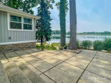 Gorgeous 3 bedrooms & 3 1/2 baths home includes choice of 2 on Orchard Hills Golf Course in Michigan - for sale on GolfHomes.com, golf home, golf lot