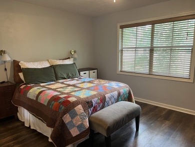 Well kept end unit. 2 BR 2.5 Bath townhouse with high ceilings on Hilaman Park Golf Course in Florida - for sale on GolfHomes.com, golf home, golf lot
