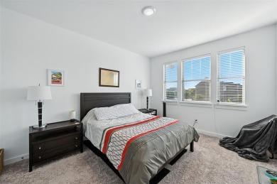 Modern  updated townhouse in the prime North Richland Hills on Iron Horse Golf Course in Texas - for sale on GolfHomes.com, golf home, golf lot