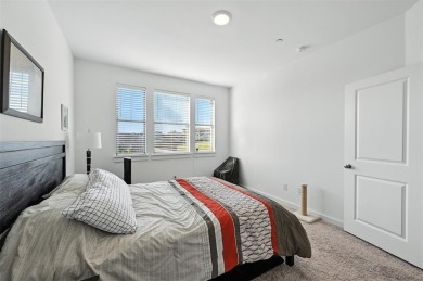 Modern  updated townhouse in the prime North Richland Hills on Iron Horse Golf Course in Texas - for sale on GolfHomes.com, golf home, golf lot