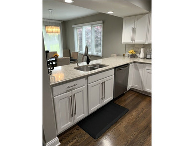 BEAUTIFULLY UPDATED 2022 in Villa Olivia, near golf course. Home on Villa Olivia Country Club in Illinois - for sale on GolfHomes.com, golf home, golf lot