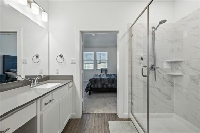 Modern  updated townhouse in the prime North Richland Hills on Iron Horse Golf Course in Texas - for sale on GolfHomes.com, golf home, golf lot