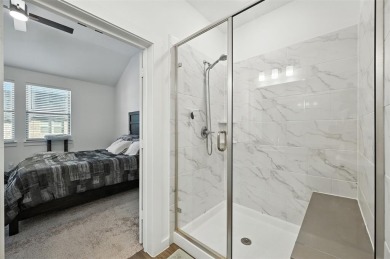 Modern  updated townhouse in the prime North Richland Hills on Iron Horse Golf Course in Texas - for sale on GolfHomes.com, golf home, golf lot