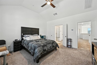Modern  updated townhouse in the prime North Richland Hills on Iron Horse Golf Course in Texas - for sale on GolfHomes.com, golf home, golf lot