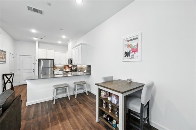 Modern  updated townhouse in the prime North Richland Hills on Iron Horse Golf Course in Texas - for sale on GolfHomes.com, golf home, golf lot