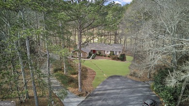 BEAUTIFUL RANCH HOME ON THE GOLF COURSE AT NEWNAN COUNTRY CLUB!! on Newnan Country Club in Georgia - for sale on GolfHomes.com, golf home, golf lot