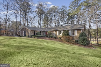 BEAUTIFUL RANCH HOME ON THE GOLF COURSE AT NEWNAN COUNTRY CLUB!! on Newnan Country Club in Georgia - for sale on GolfHomes.com, golf home, golf lot