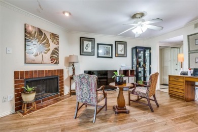 Welcome to this perfectly positioned condo overlooking the golf on Stevens Park Golf Course in Texas - for sale on GolfHomes.com, golf home, golf lot