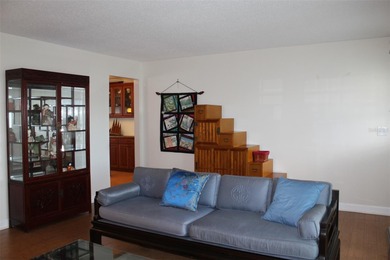 Welcome to this beautifully maintained Eden home with 1598 sq ft on Mainlands Golf Club in Florida - for sale on GolfHomes.com, golf home, golf lot