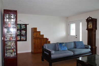 Welcome to this beautifully maintained Eden home with 1598 sq ft on Mainlands Golf Club in Florida - for sale on GolfHomes.com, golf home, golf lot