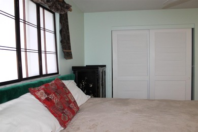 Welcome to this beautifully maintained Eden home with 1598 sq ft on Mainlands Golf Club in Florida - for sale on GolfHomes.com, golf home, golf lot