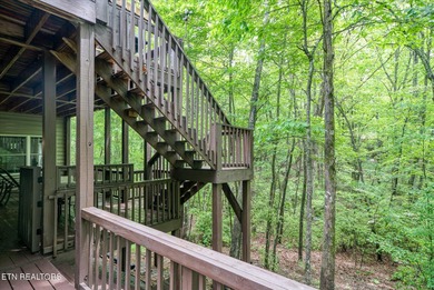Perfectly situated in the desirable Fairfield Glade retirement on Druid Hills Golf Club in Tennessee - for sale on GolfHomes.com, golf home, golf lot