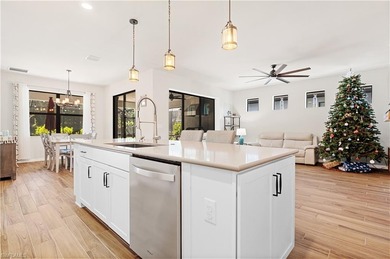 A 4 bed (poss. 5), 3 bath, large & spacious w/ 2nd floor on Heritage Palms Golf and Country Club in Florida - for sale on GolfHomes.com, golf home, golf lot