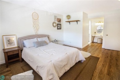 Gorgeous 2/2 condo in a desired golf community of PalmAire - on Palm-Aire Country Club and Resort - Palms in Florida - for sale on GolfHomes.com, golf home, golf lot