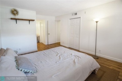 Gorgeous 2/2 condo in a desired golf community of PalmAire - on Palm-Aire Country Club and Resort - Palms in Florida - for sale on GolfHomes.com, golf home, golf lot
