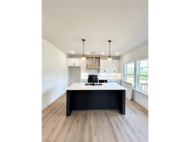 Discover this stunning new cons't craftsman style home located on Bella Vista Country Club - Highlands in Arkansas - for sale on GolfHomes.com, golf home, golf lot
