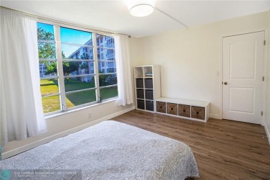 Gorgeous 2/2 condo in a desired golf community of PalmAire - on Palm-Aire Country Club and Resort - Palms in Florida - for sale on GolfHomes.com, golf home, golf lot