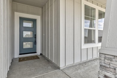 Step into 1800 sq ft of elegance with a view. Soft neutral on Scotch Pines Golf Course in Idaho - for sale on GolfHomes.com, golf home, golf lot