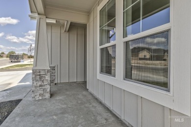 Step into 1800 sq ft of elegance with a view. Soft neutral on Scotch Pines Golf Course in Idaho - for sale on GolfHomes.com, golf home, golf lot