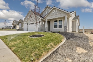 Step into 1800 sq ft of elegance with a view. Soft neutral on Scotch Pines Golf Course in Idaho - for sale on GolfHomes.com, golf home, golf lot