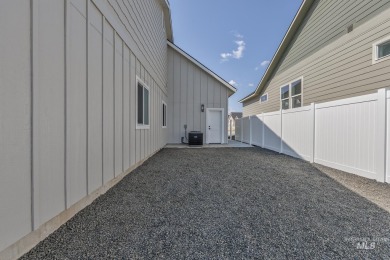 Step into 1800 sq ft of elegance with a view. Soft neutral on Scotch Pines Golf Course in Idaho - for sale on GolfHomes.com, golf home, golf lot