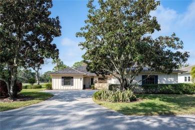 Modern yet timeless Bent Pine Villa offering 3bd/3ba, white oak on Bent Pine Golf Club in Florida - for sale on GolfHomes.com, golf home, golf lot