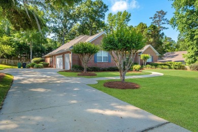 This is the Golden Eagle home you've been waiting for! A on Golden Eagle Country Club in Florida - for sale on GolfHomes.com, golf home, golf lot
