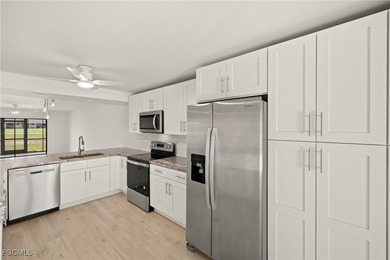 SELLER IS VERY MOTIVATED!!! Kelly Greens Golf & Country Club on Kelly Greens Golf and Country Club in Florida - for sale on GolfHomes.com, golf home, golf lot